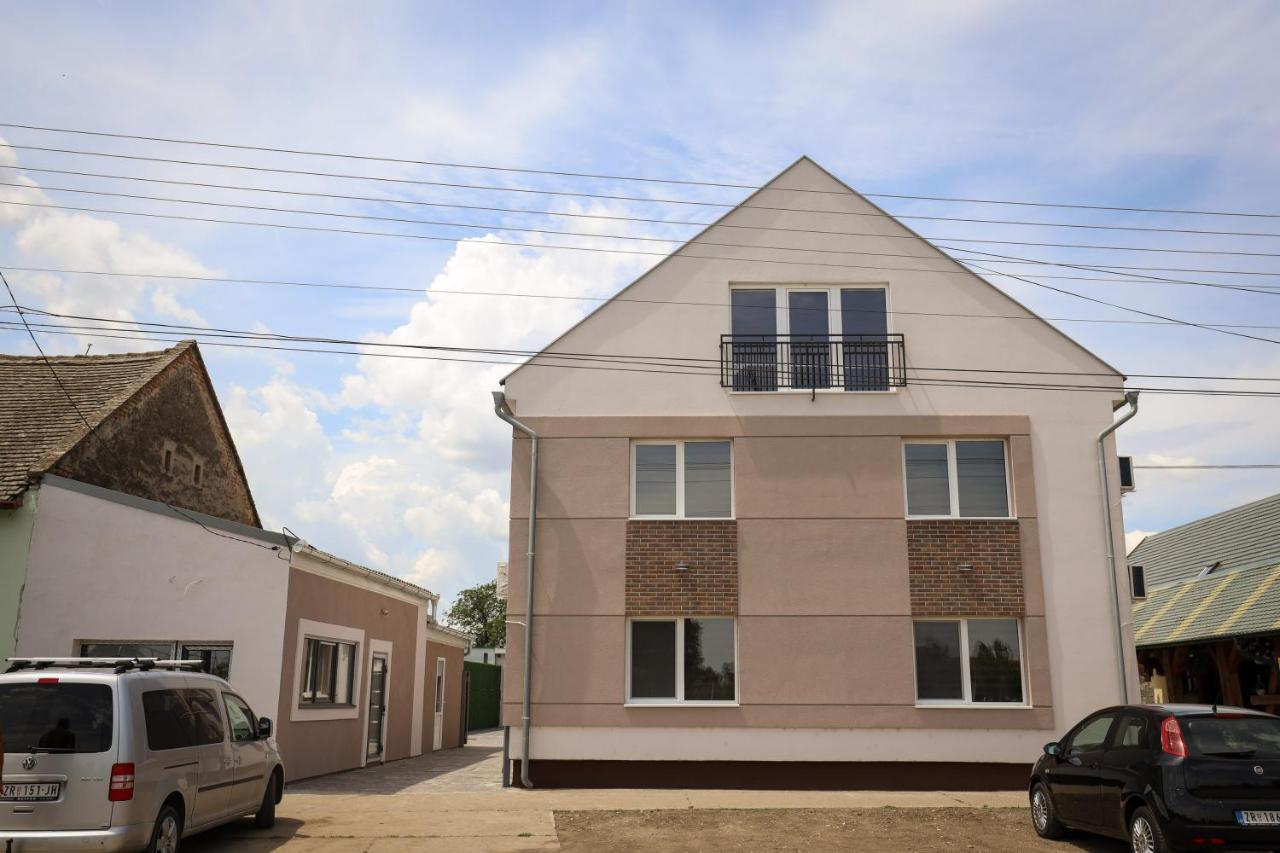 Domacin Komsijska Gostiona Zrenjanin Ngoại thất bức ảnh