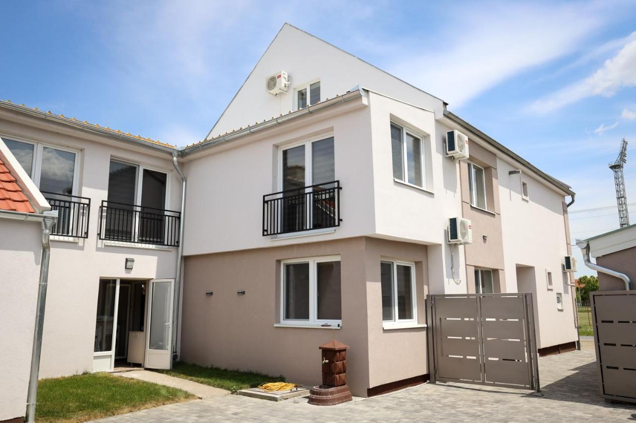 Domacin Komsijska Gostiona Zrenjanin Ngoại thất bức ảnh